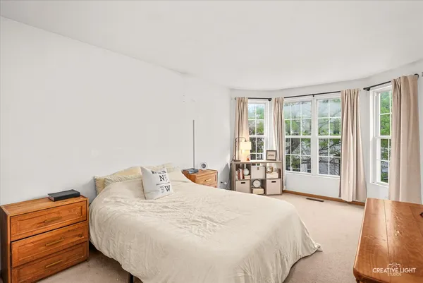 $285,000 | 241 West Washington Street, Oswego, IL 60543