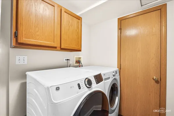 $285,000 | 241 West Washington Street, Oswego, IL 60543