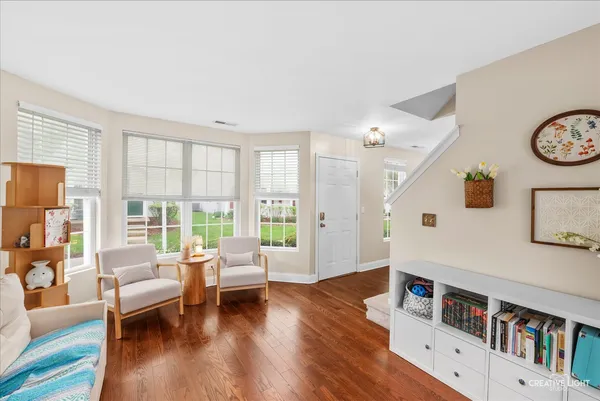 $285,000 | 241 West Washington Street, Oswego, IL 60543