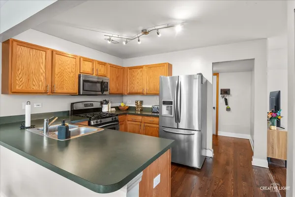 $285,000 | 241 West Washington Street, Oswego, IL 60543