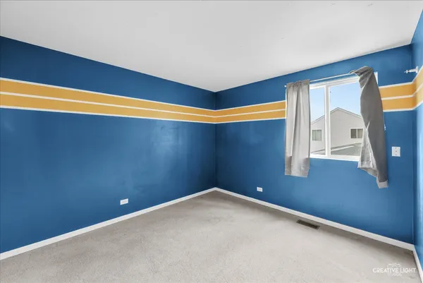 $285,000 | 241 West Washington Street, Oswego, IL 60543