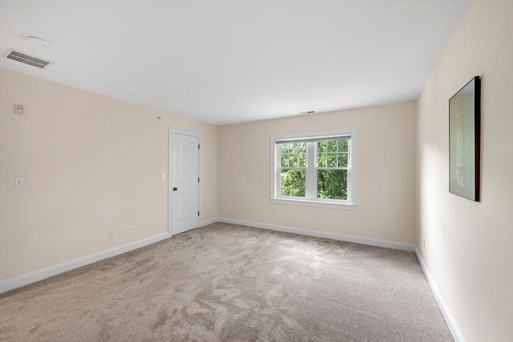 6 Essex Road, Unit 15 Ipswich, MA 01938 - Photo 22 of 40