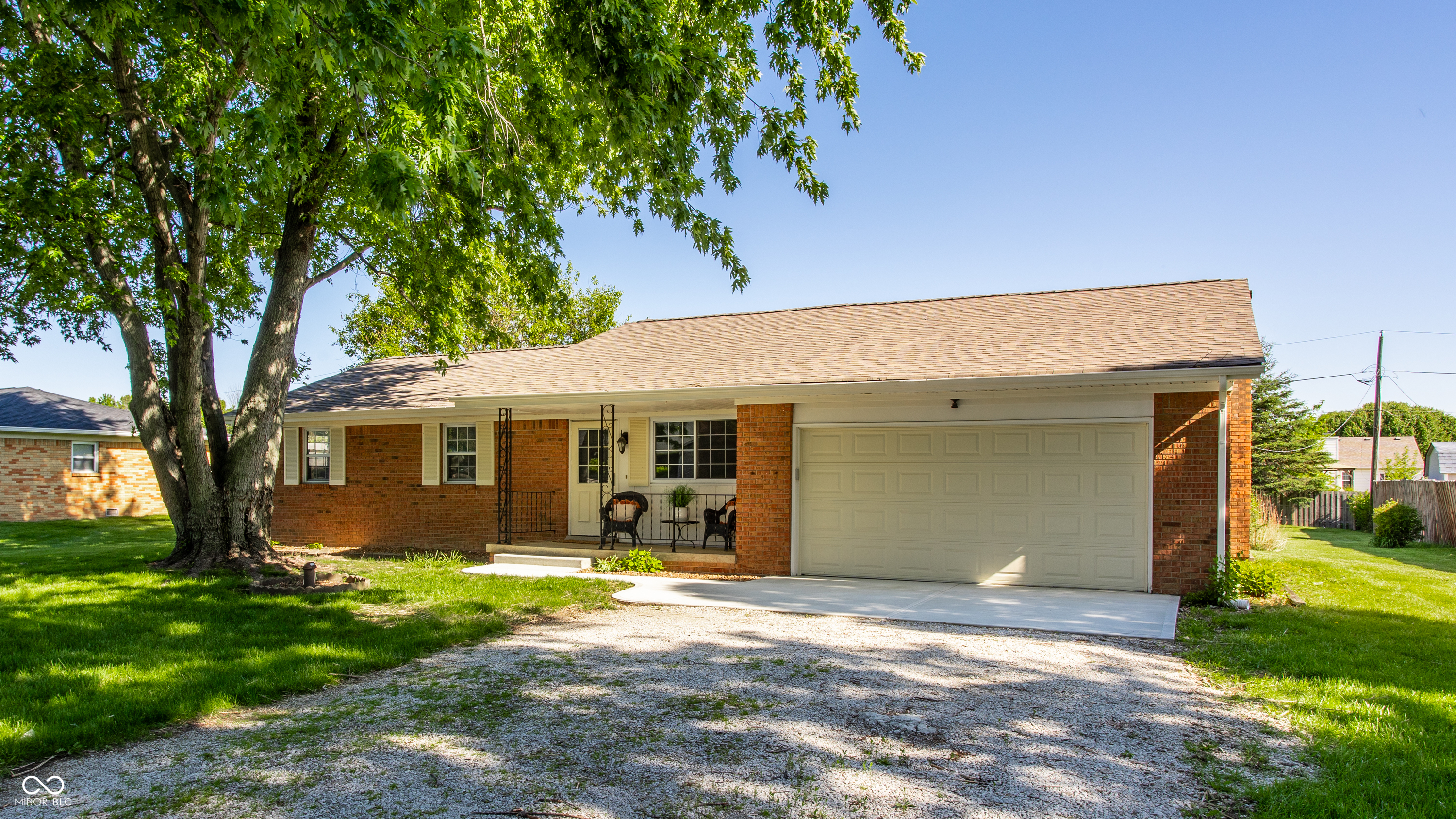 8630 South McGregor Road Indianapolis, IN 46259 - Photo 2 of 29