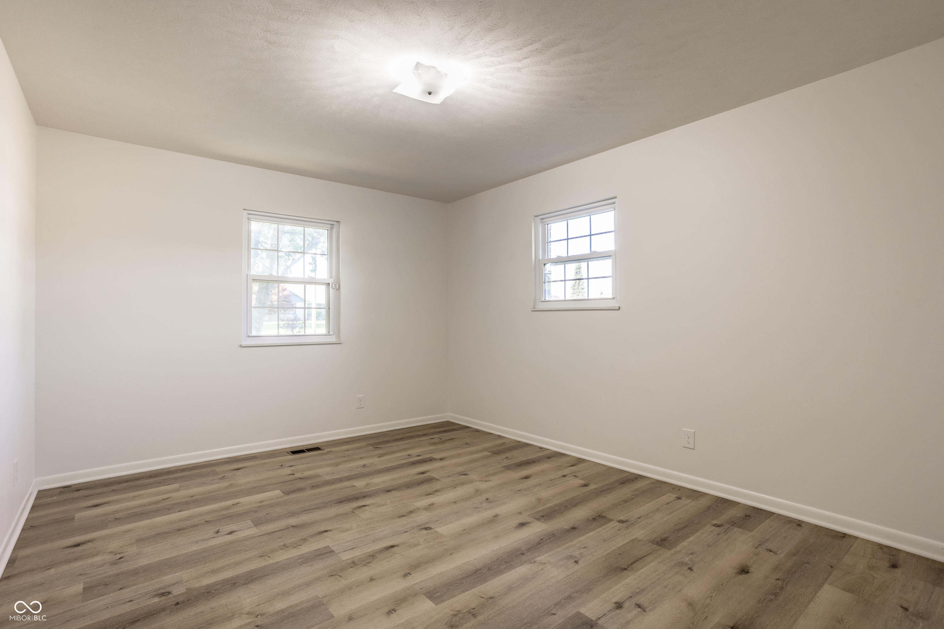 8630 South McGregor Road Indianapolis, IN 46259 - Photo 21 of 29