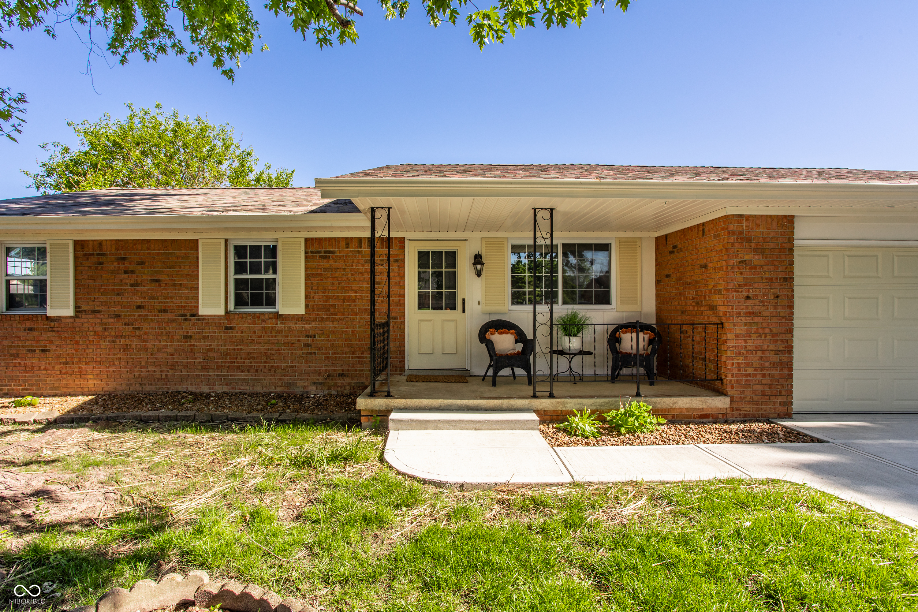 8630 South McGregor Road Indianapolis, IN 46259 - Photo 4 of 29