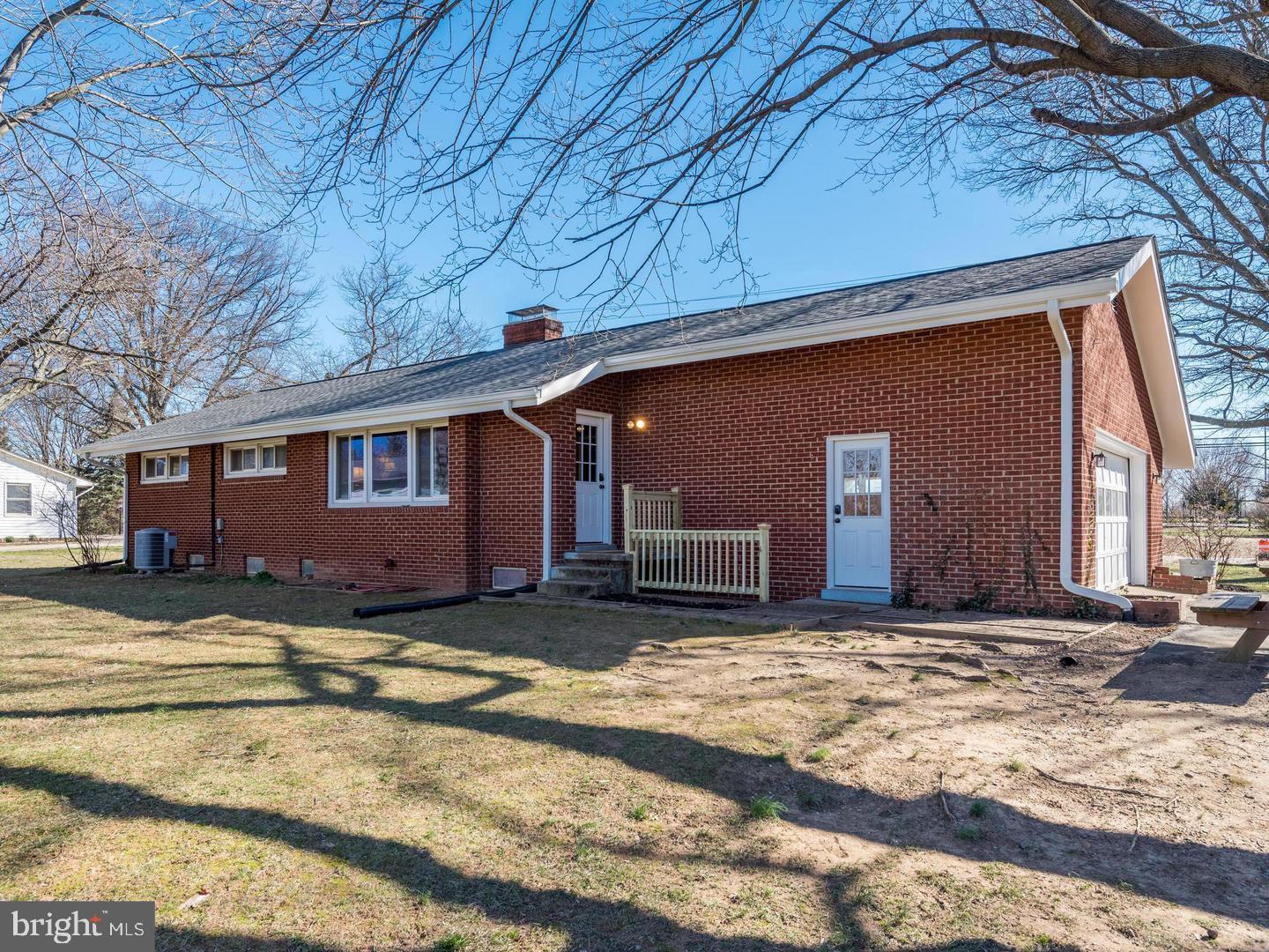 503 Evergreen Mills Road Leesburg, VA 20175 - Photo 2 of 17 Gallery Image 2