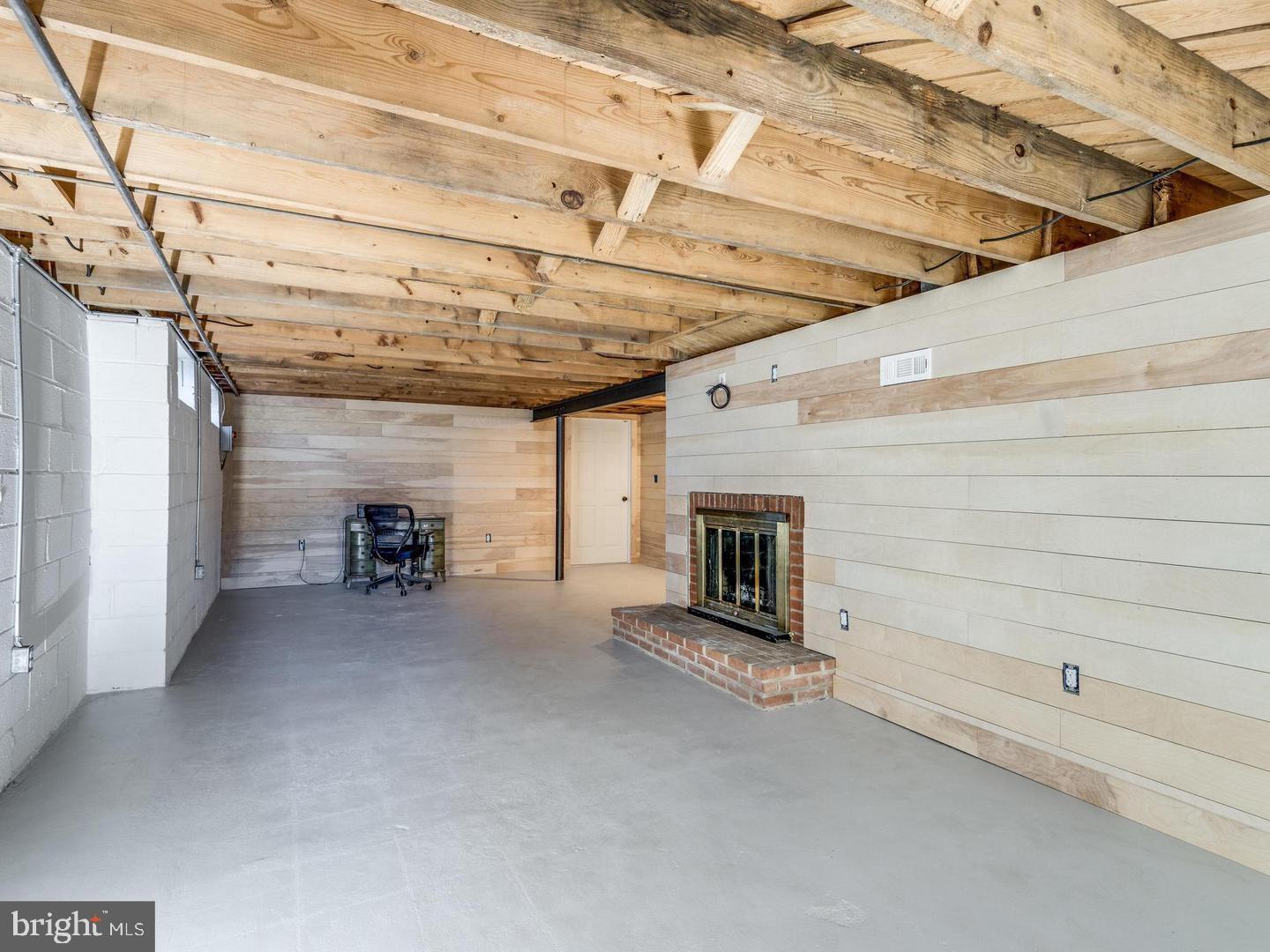 503 Evergreen Mills Road Leesburg, VA 20175 - Photo 15 of 17 Gallery Image 15