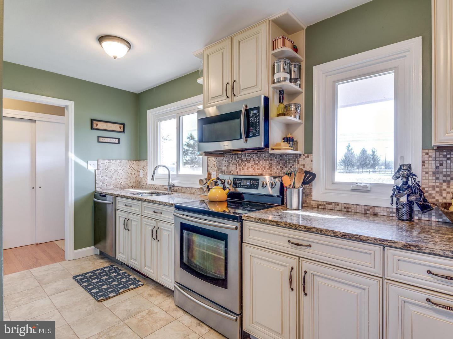 503 Evergreen Mills Road Leesburg, VA 20175 - Photo 5 of 17 Gallery Image 5