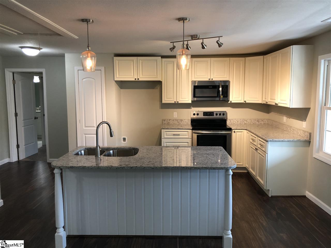 359 Belvue Road Travelers Rest, SC 29690 - Photo 2 of 18