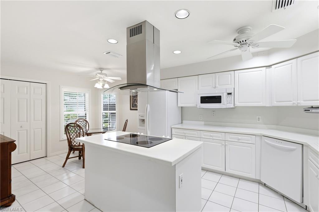 203 Via Perignon, Unit 24 Naples, FL 34119 - Photo 5 of 42 Lovely Modern Kitchen