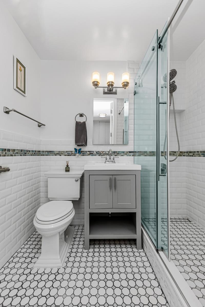 305 East 24th Street, Unit 19FGH Manhattan, NY 10010 - Photo 16 of 25