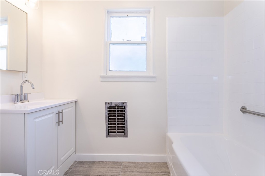 13161 Kelowna Street Pacoima, CA 91331 - Photo 13 of 36