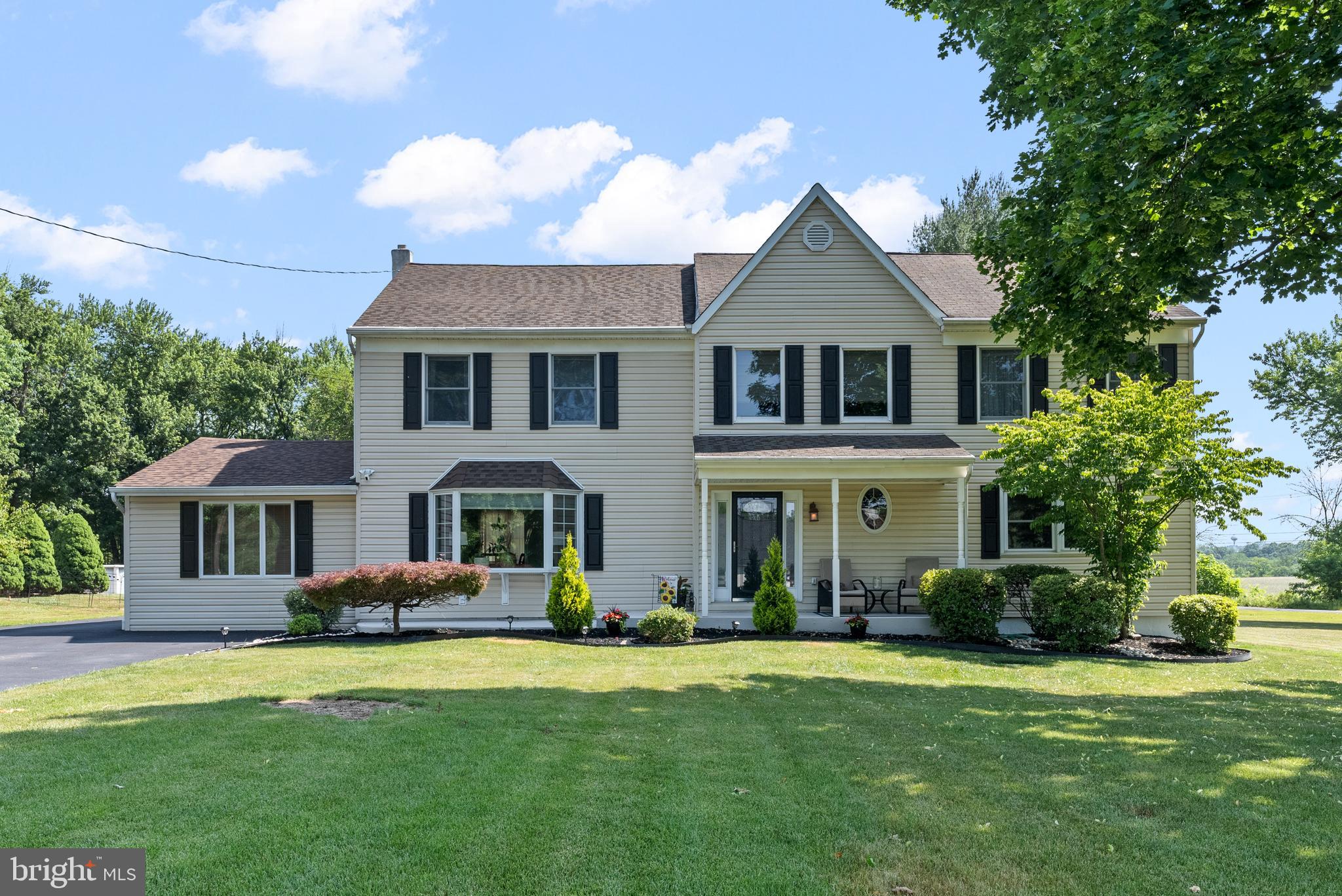 993 Spring City Road Phoenixville, PA 19460 - Photo 1 of 50