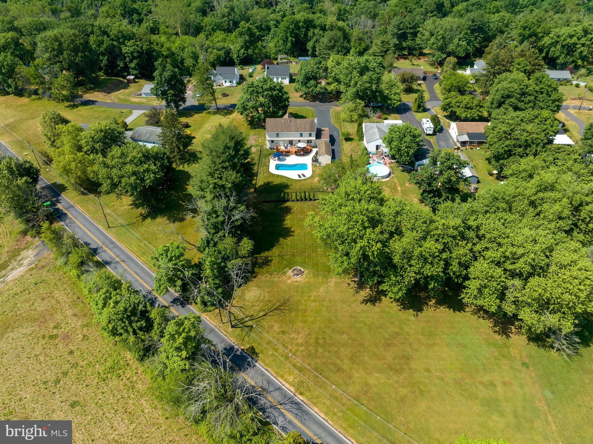 993 Spring City Road Phoenixville, PA 19460 - Photo 4 of 50