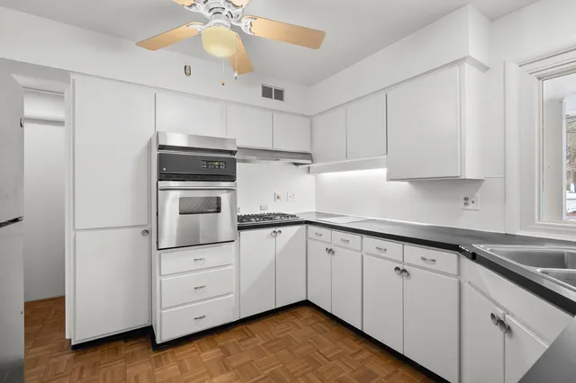 $379,000 | 2702 Mockingbird Drive, Kalamazoo, MI 49008