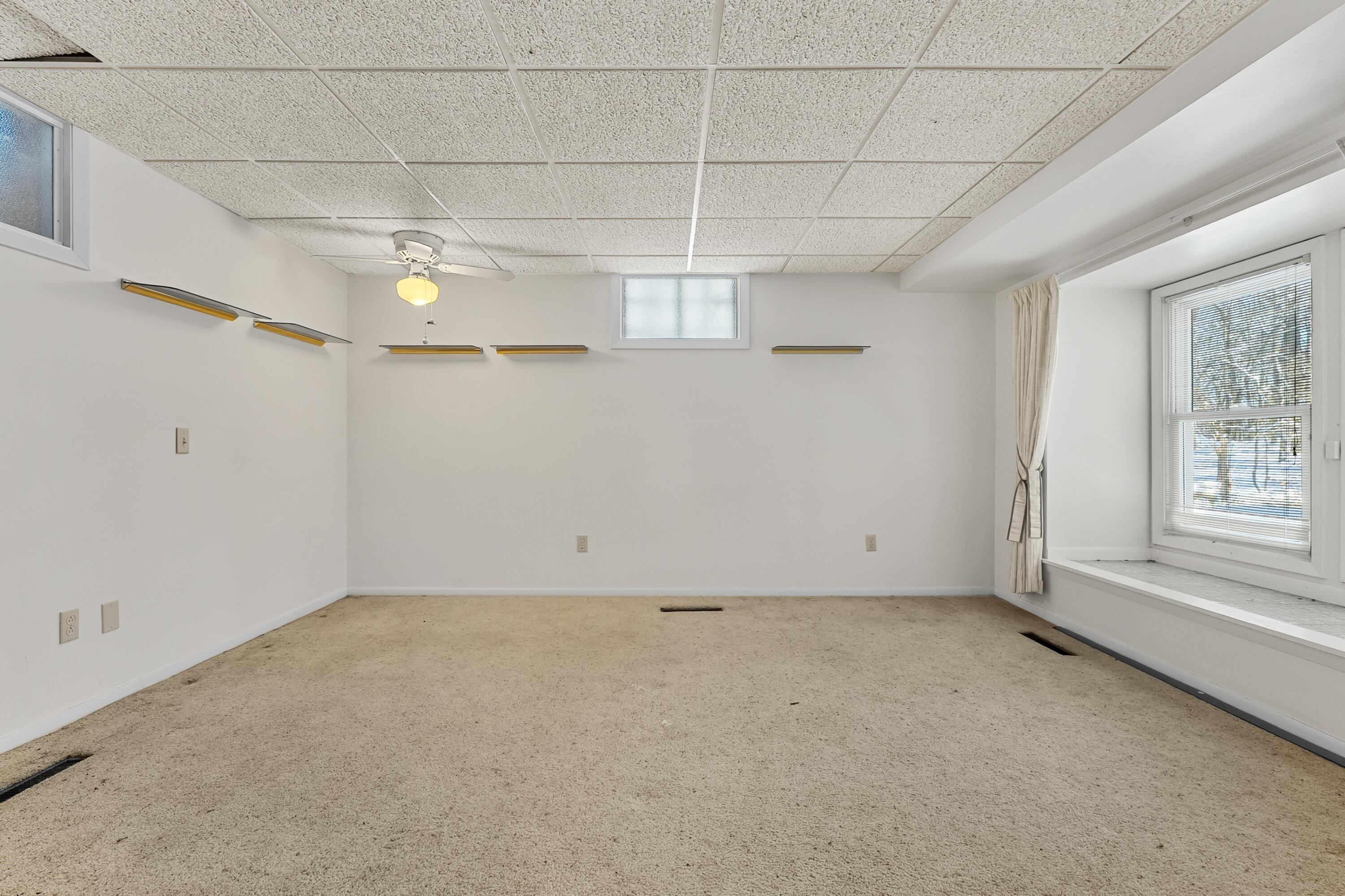 2702 Mockingbird Drive Kalamazoo, MI 49008 - Photo 25 of 36 Mockingbird Ave 2702 Kalamazoo 49008-32