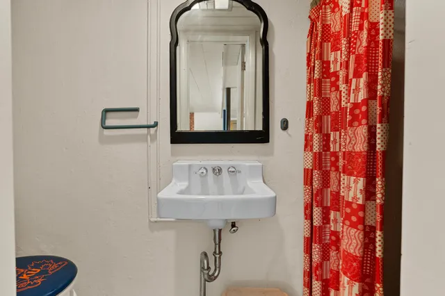 $379,000 | 2702 Mockingbird Drive, Kalamazoo, MI 49008