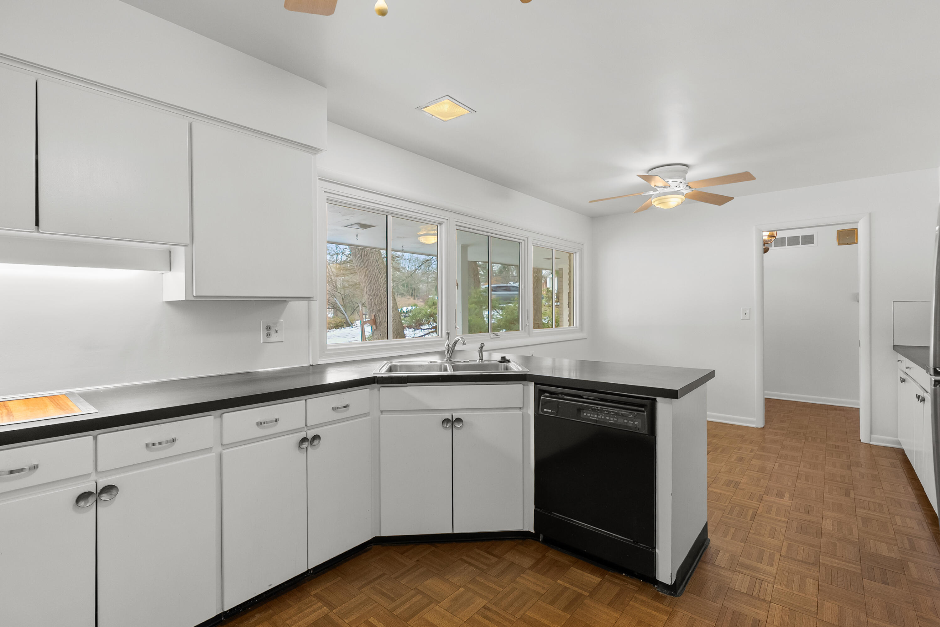 2702 Mockingbird Drive Kalamazoo, MI 49008 - Photo 10 of 36 Mockingbird