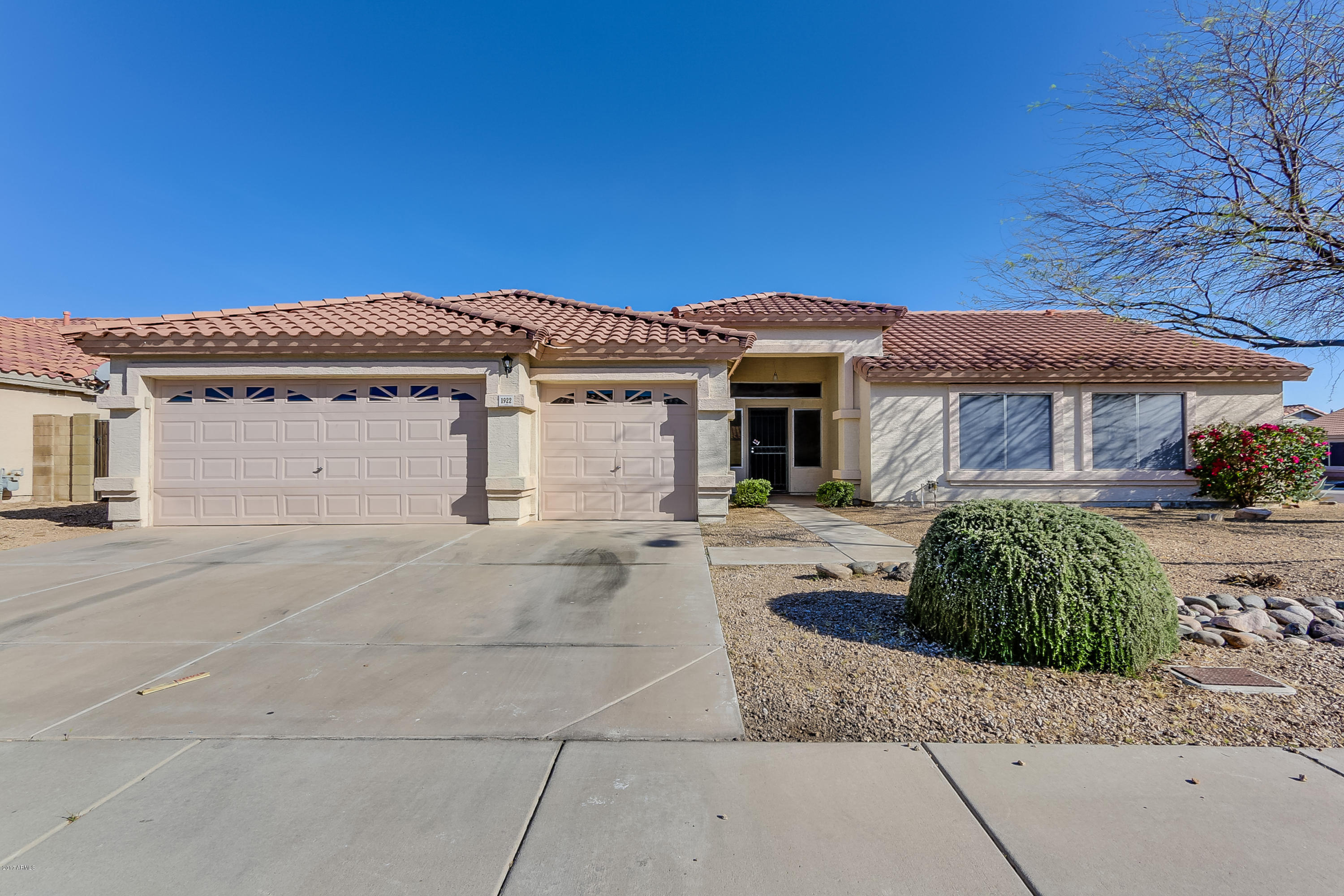 1922 East Darrel Road Phoenix, AZ 85042 - Photo 1 of 14 Darrel-02