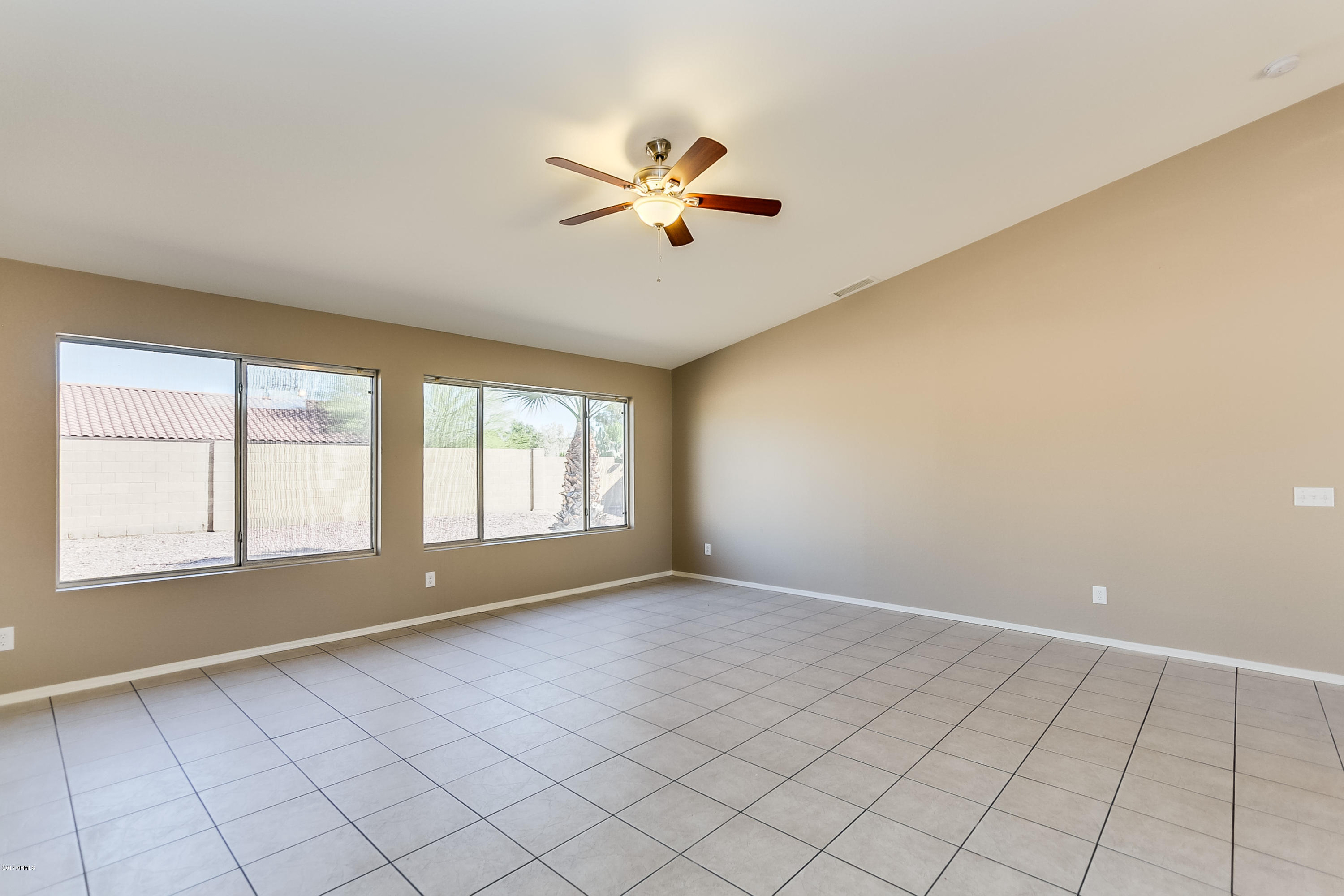1922 East Darrel Road Phoenix, AZ 85042 - Photo 3 of 14 Darrel-08