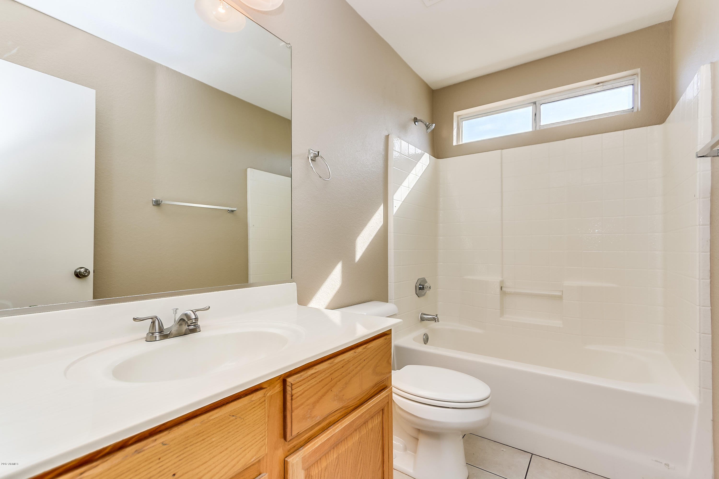 1922 East Darrel Road Phoenix, AZ 85042 - Photo 8 of 14 Darrel-32