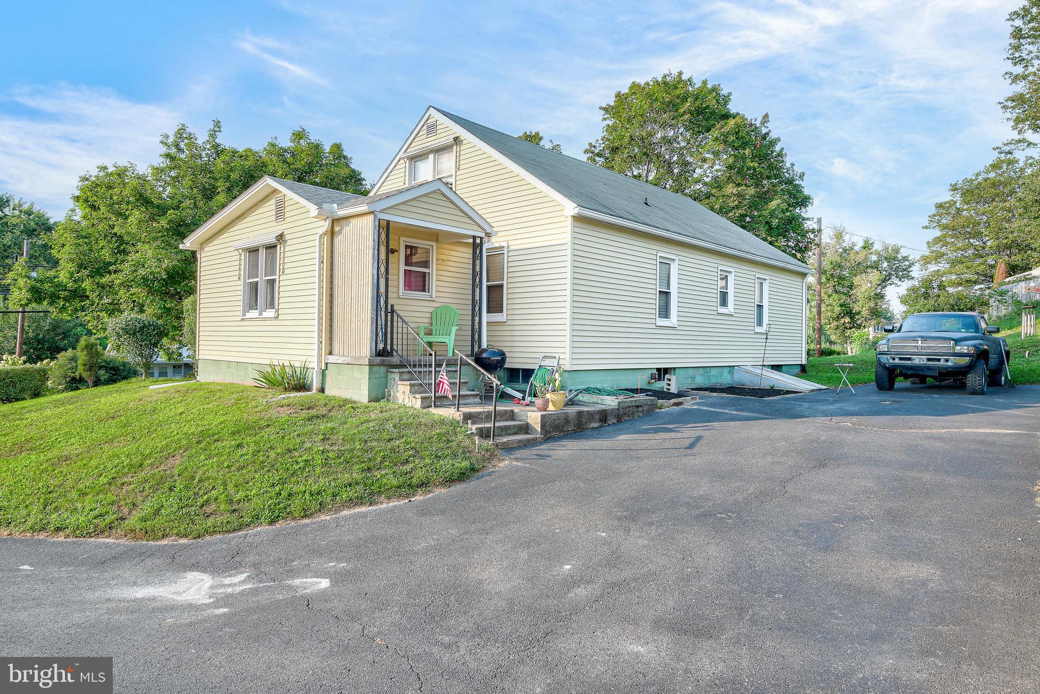 6565 Spring Road Shermans Dale, PA 17090 - Photo 6 of 32 Gallery Image 6