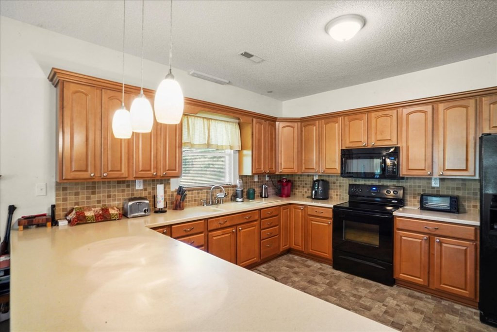 1098 Winding Pond Road Manning, SC 29102 - Photo 3 of 42 Gallery Image 3