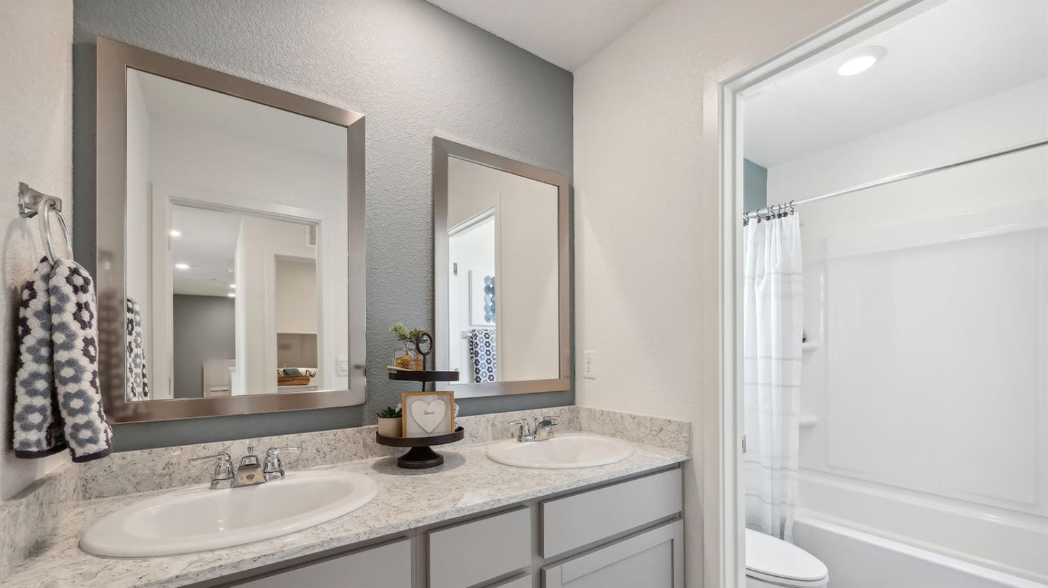 8033 Trapper Rnch Road Roseville, CA 95747 - Photo 12 of 20