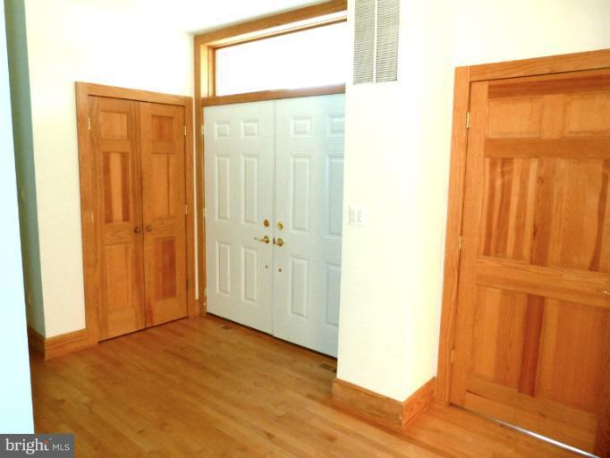 9019 Temple Hill Road Clinton, MD 20735 - Photo 19 of 30 Upper Level Hallway