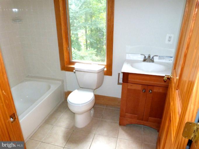 9019 Temple Hill Road Clinton, MD 20735 - Photo 21 of 30 Bath #4