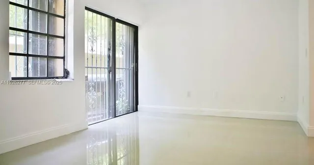 $3,200 | 1990 Brickell Avenue, Unit O, Miami, FL 33129