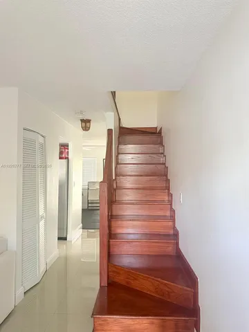 $3,100 | 1990 Brickell Avenue, Unit O, Miami, FL 33129