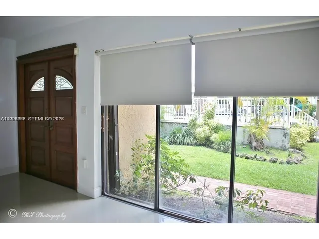 $3,200 | 1990 Brickell Avenue, Unit O, Miami, FL 33129