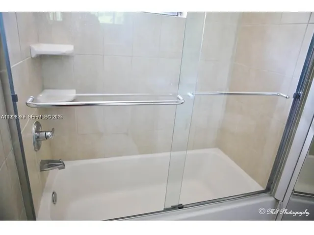 $3,200 | 1990 Brickell Avenue, Unit O, Miami, FL 33129