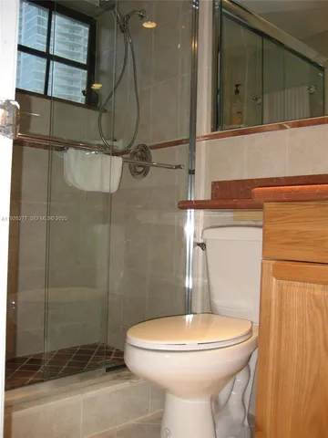 $3,200 | 1990 Brickell Avenue, Unit O, Miami, FL 33129