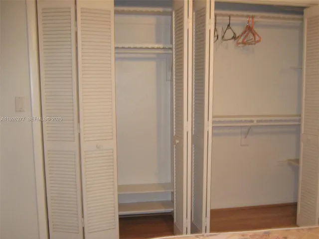 $3,200 | 1990 Brickell Avenue, Unit O, Miami, FL 33129