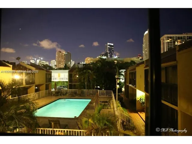 $3,200 | 1990 Brickell Avenue, Unit O, Miami, FL 33129