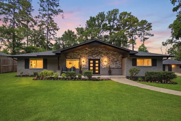 $399,000 | 1302 Spring Creek Drive, Spring, TX 77386