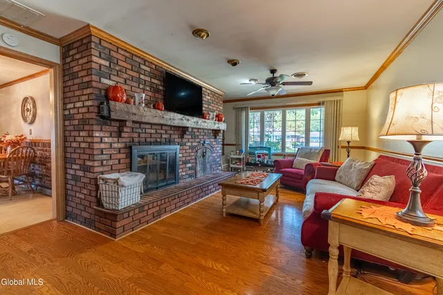 $400,000 | 8 Daisy Lane, Albany, NY 12211