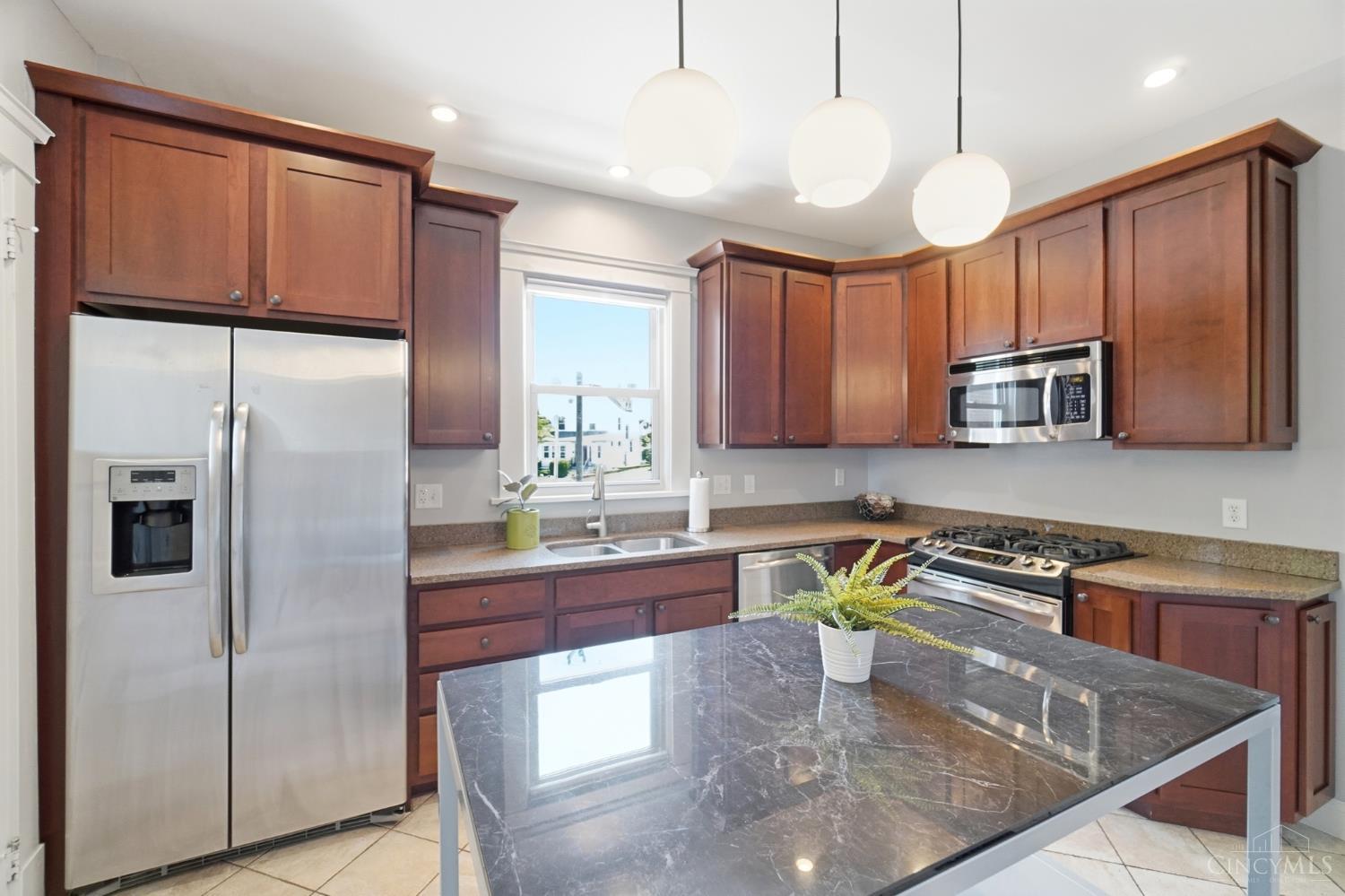 2806 Madison Road Cincinnati, OH 45209 - Photo 12 of 47