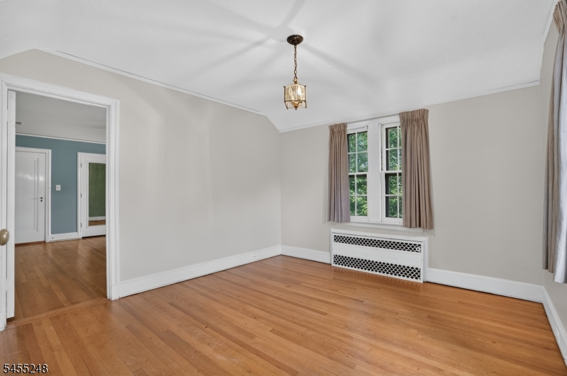 425 Ridgewood Avenue Glen Ridge, NJ 07028 - Photo 11 of 25 Gallery Image 11