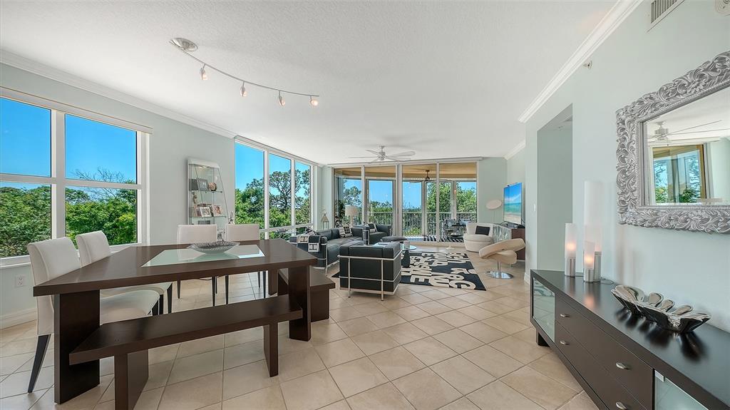 409 North Point Road, Unit 401 Osprey, FL 34229 - Photo 6 of 90