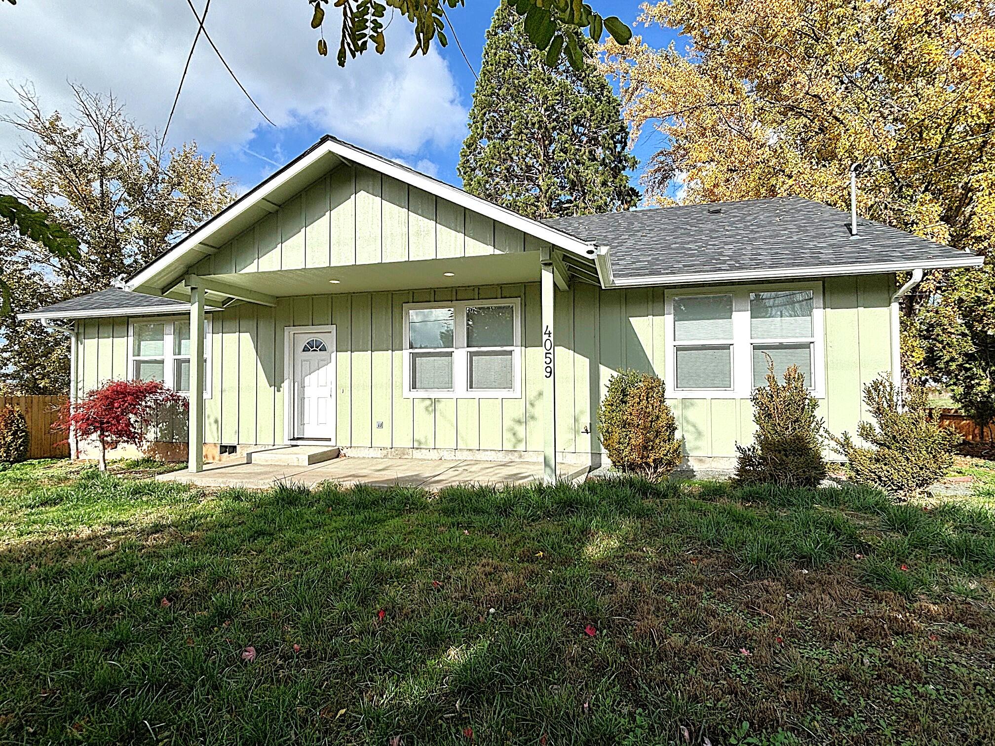 4059 Fern Valley Road Medford, OR 97504 - Photo 1 of 33 Facade