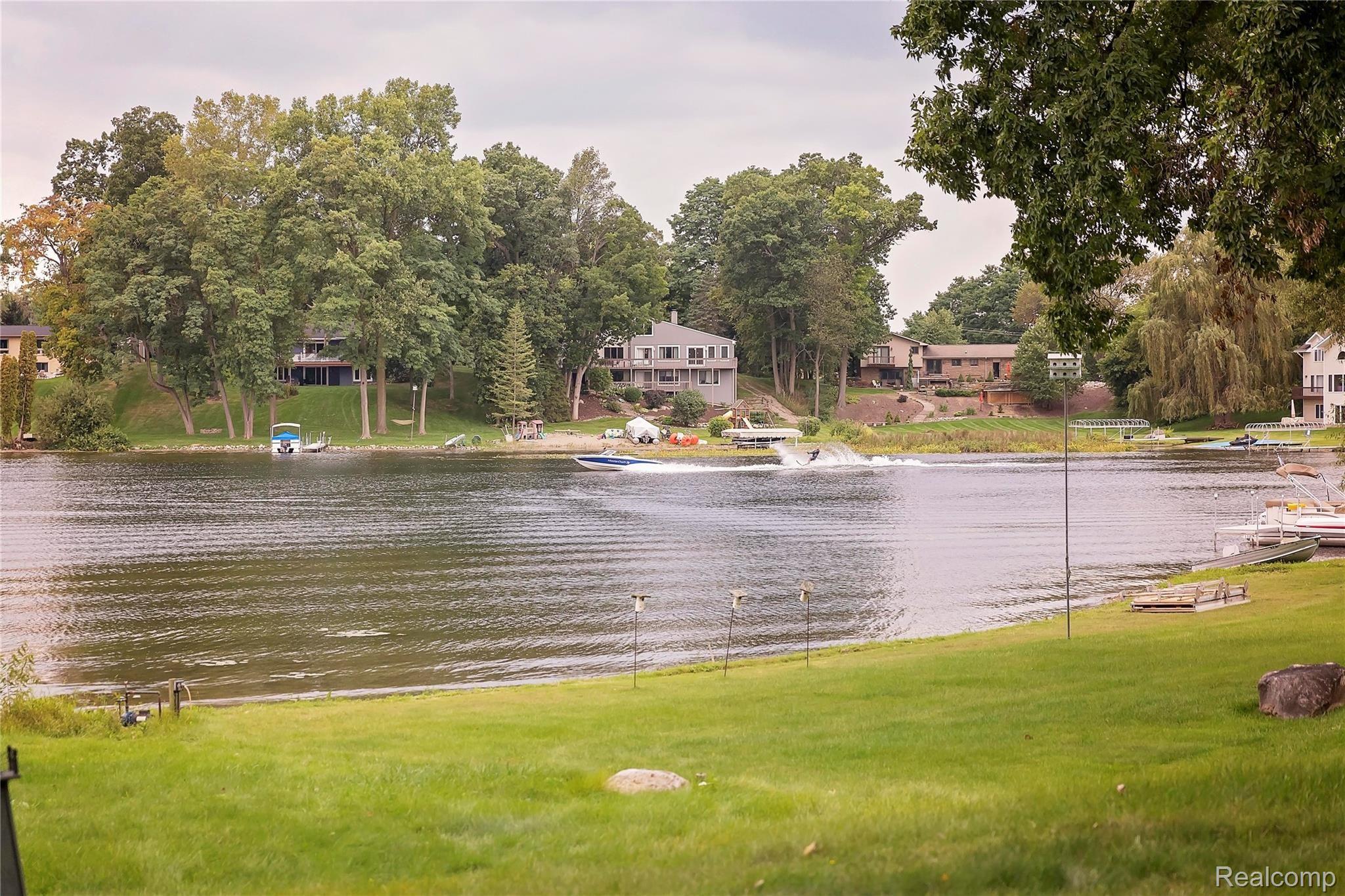 1400 East Coon Lake Road Howell, MI 48843 - Photo 51 of 57 IMG_5001.jpg