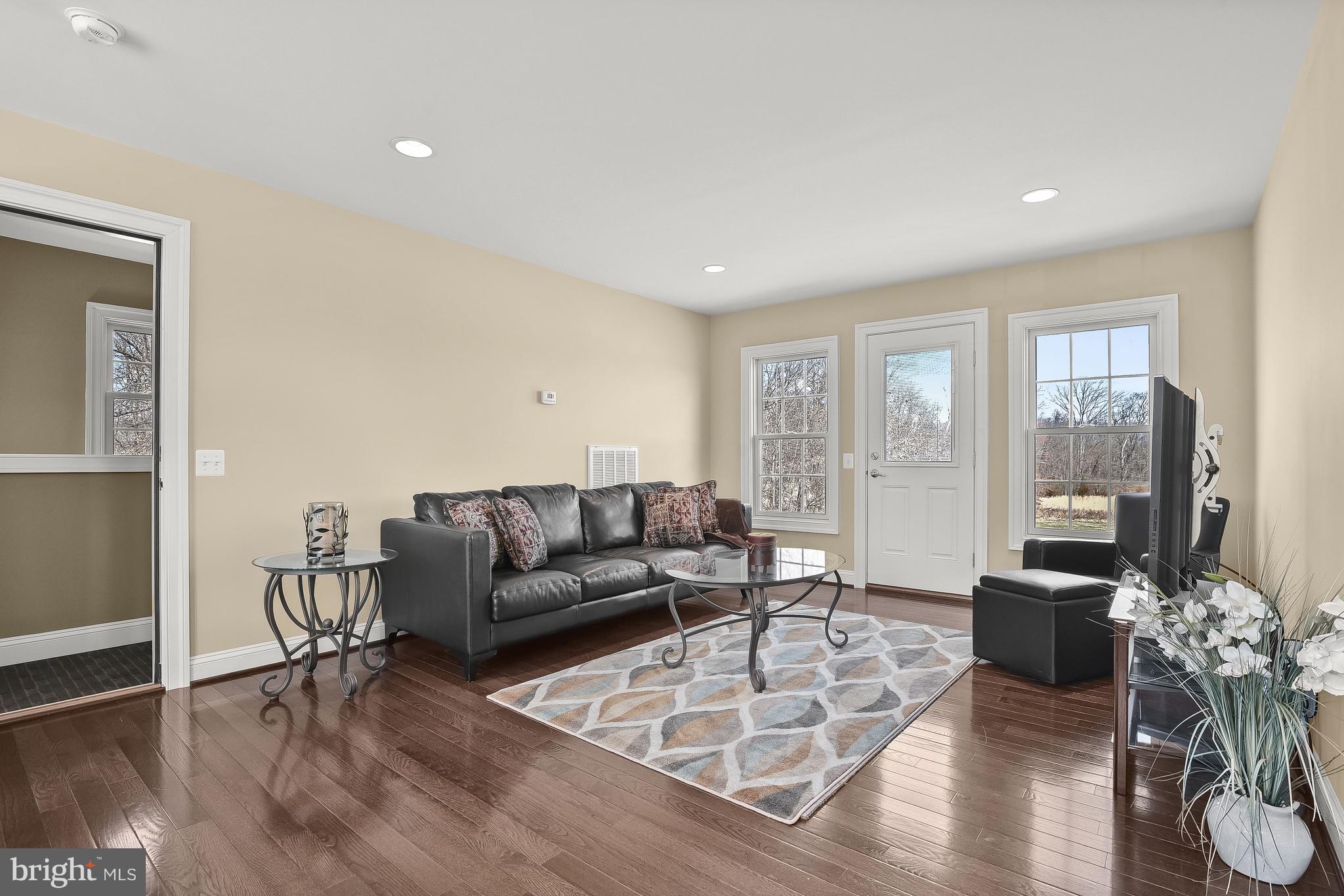 21151 Mill Branch Drive Leesburg, VA 20175 - Photo 101 of 132 Entrance to Guest Carriage House Apartment