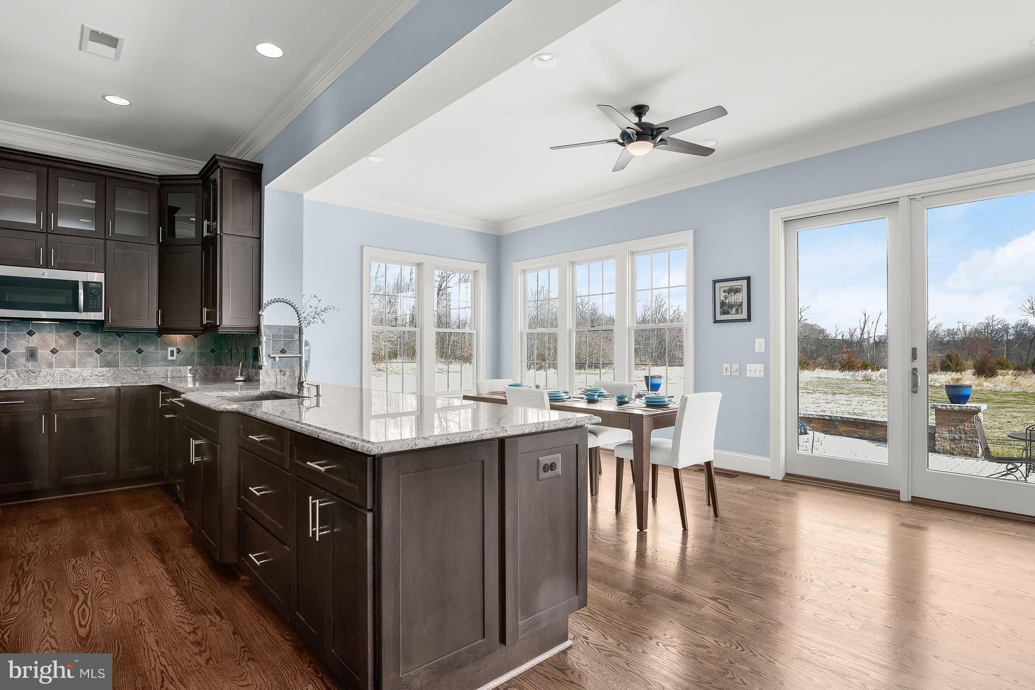 21151 Mill Branch Drive Leesburg, VA 20175 - Photo 35 of 132 Kitchen Peninsula