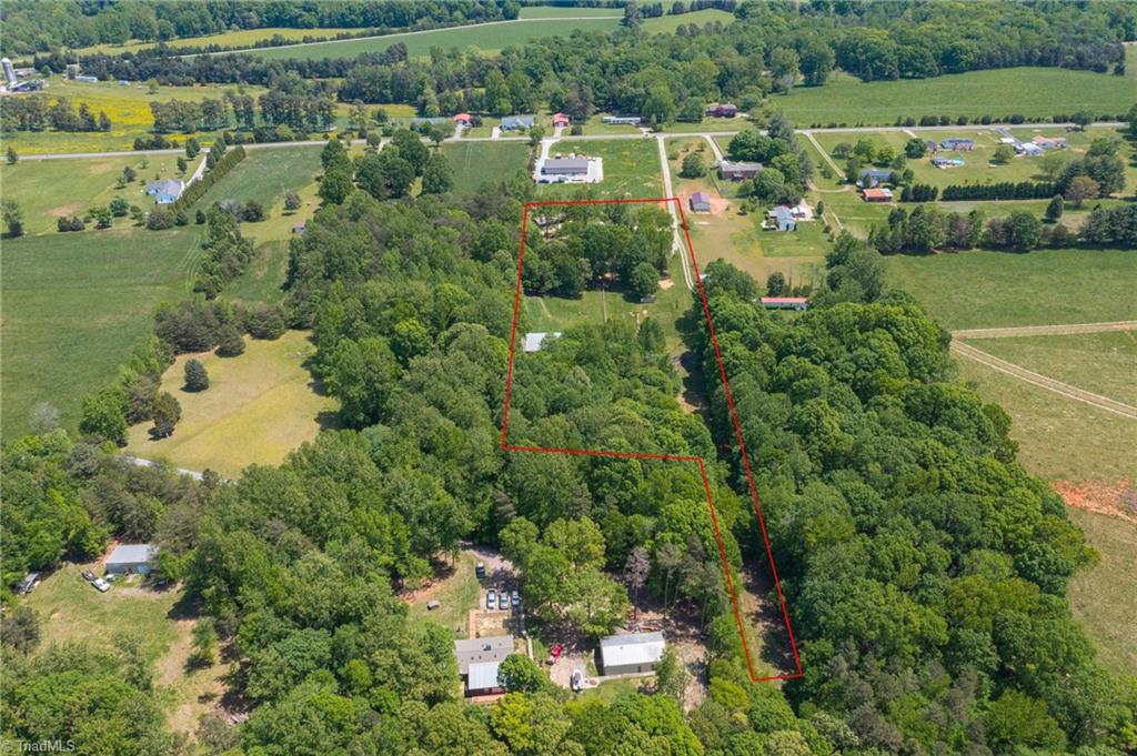 136 Wildwood Ranch Road Statesville, NC 28625 - Photo 32 of 43 Gallery Image 32