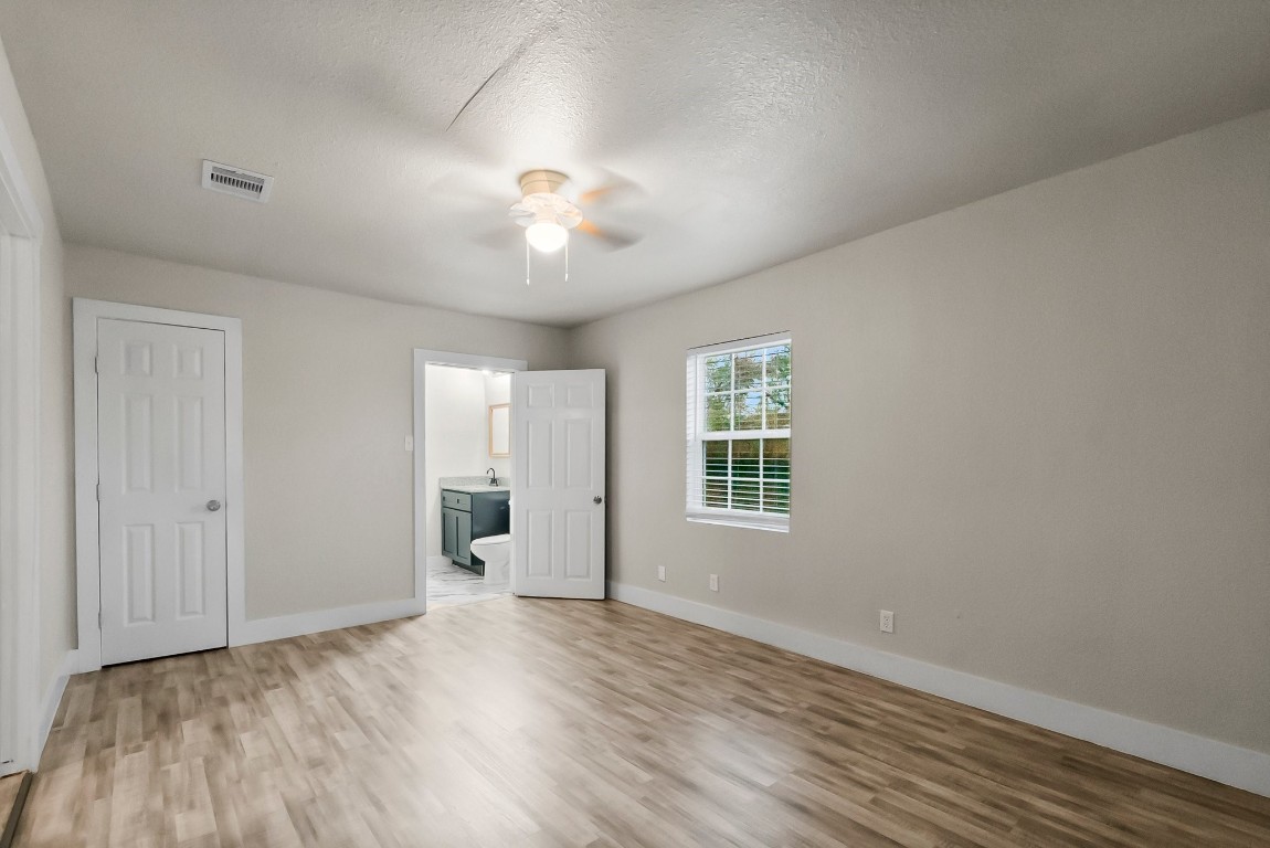 4622 Firnat Street Houston, TX 77016 - Photo 13 of 26