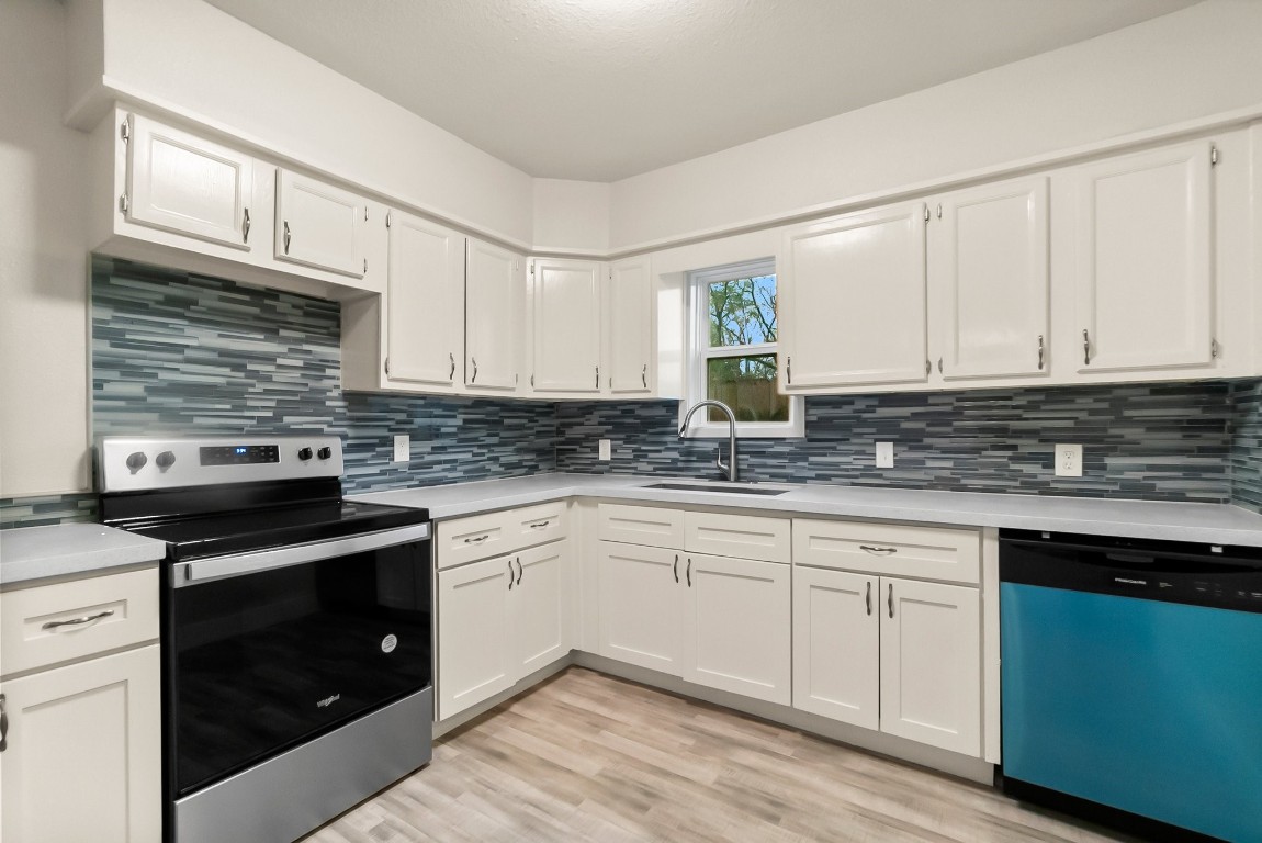 4622 Firnat Street Houston, TX 77016 - Photo 10 of 26