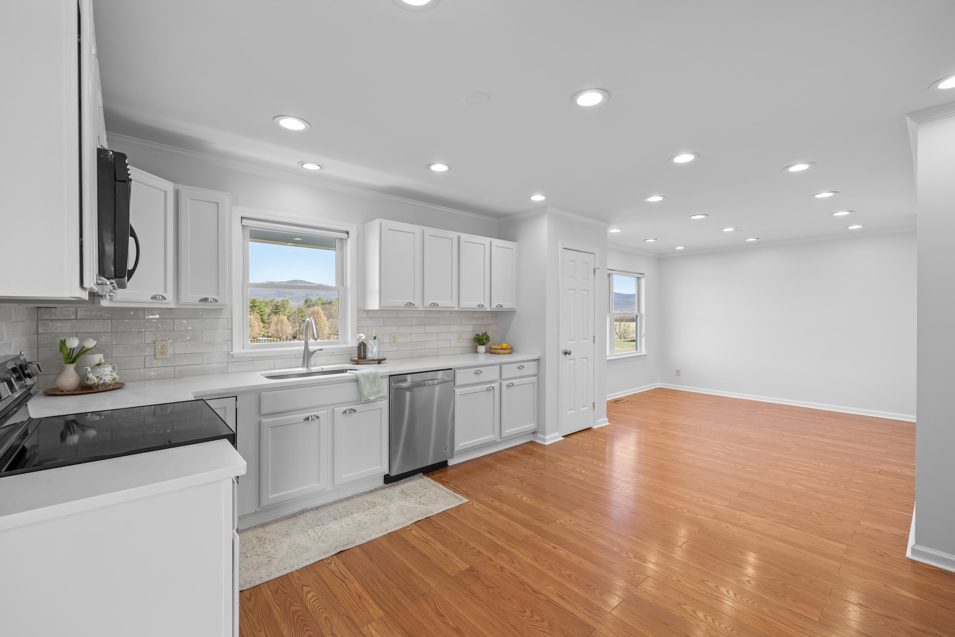 810 Rockfish Road Waynesboro, VA 22980 - Photo 17 of 71 Gallery Image 17